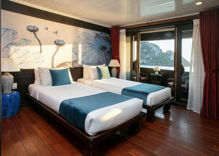 Bhaya Cruises Hạ Long