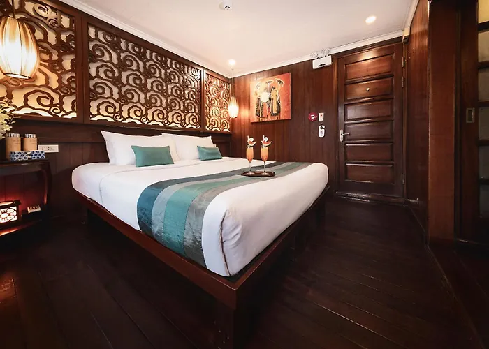 Bhaya Cruises 5* Hạ Long