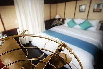Bhaya Cruises  Hạ Long
