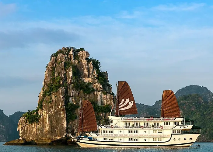 Bhaya Cruises  5*