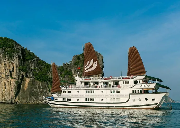 Bhaya Cruises  Hạ Long