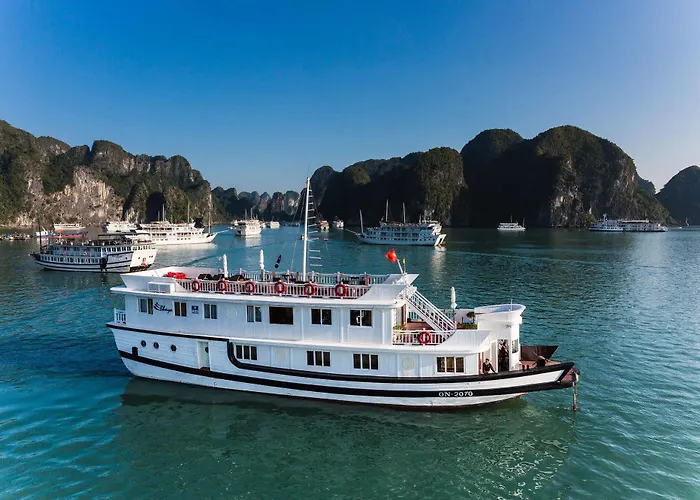 Bhaya Cruises  Hạ Long