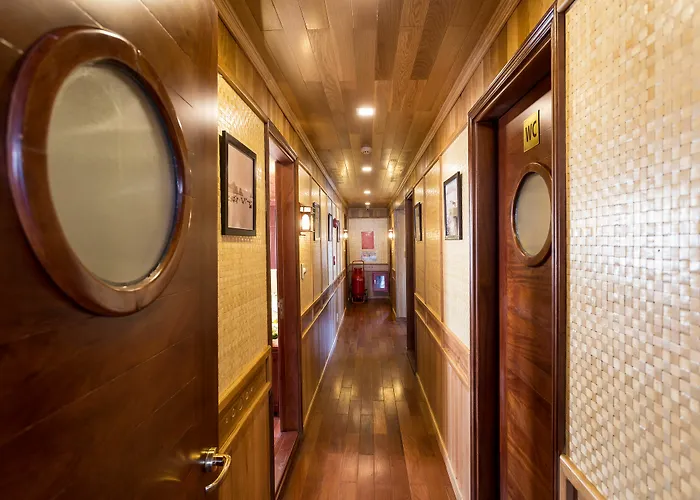  Bhaya Cruises Hạ Long